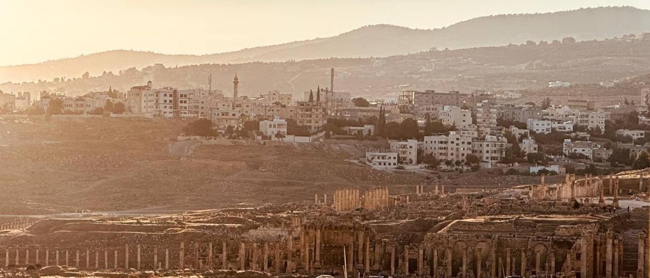 Dream House Hotel Jerash จีราช ภายนอก รูปภาพ